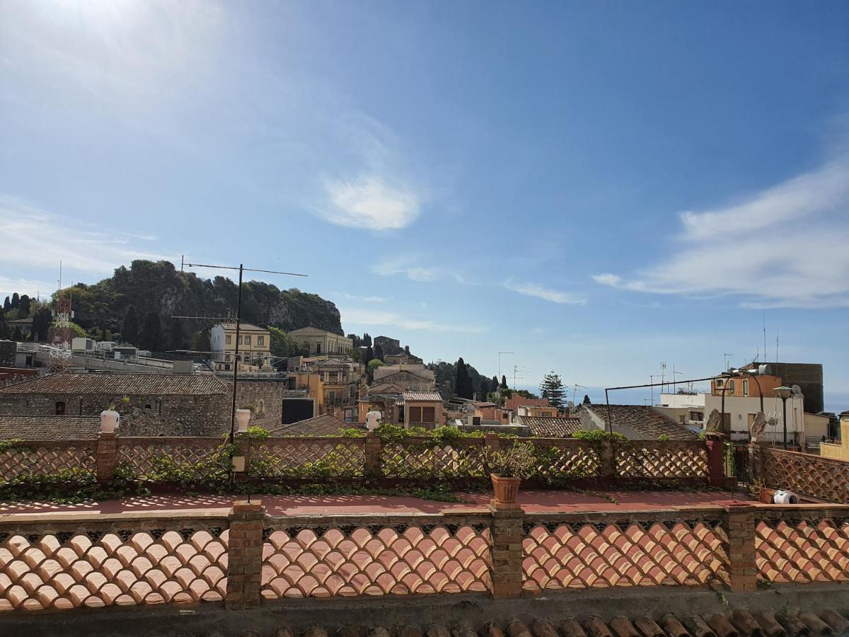 B&B Odeon Taormina Bagian luar foto