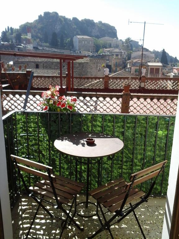 B&B Odeon Taormina Ruang foto